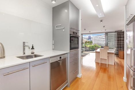Photo of property in Aqua, 13/74 Oriental Parade, Oriental Bay, Wellington, 6011