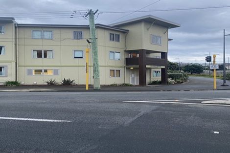 Photo of property in Basin Reserve Complex, 34/4 Sussex Street, Mount Cook, Wellington, 6021