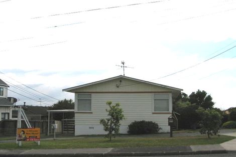 Photo of property in 1/12 Firth Road, Torbay, Auckland, 0630