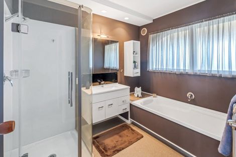 Photo of property in 366 Point View Drive, Shamrock Park, Auckland, 2016