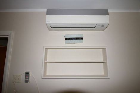 Photo of property in 4 Newcastle Street, Hokowhitu, Palmerston North, 4410