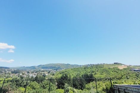 Photo of property in 32 Sumner Terrace, Aotea, Porirua, 5024