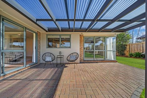 Photo of property in 3 Russett Grove, Henderson, Auckland, 0612