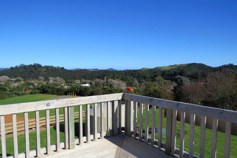 Photo of property in 209 Bellville Drive, Coromandel, 3506