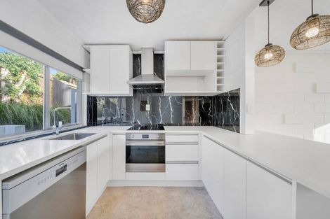 Photo of property in 1/17 Emirau Place, Glenfield, Auckland, 0629