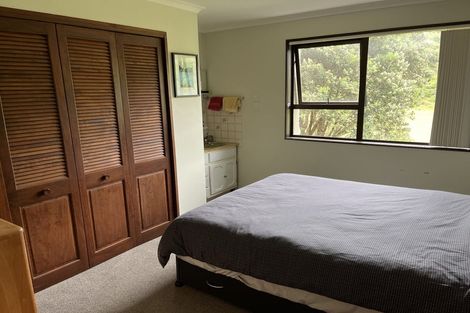 Photo of property in 56 Houghton Bay Road, Houghton Bay, Wellington, 6023