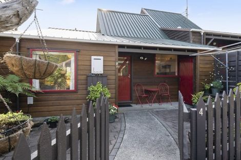 Photo of property in The Triangle, 4/33 Halswater Drive, Churton Park, Wellington, 6037