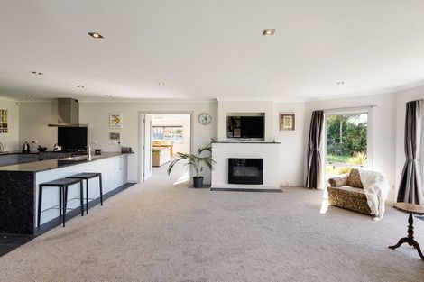 Photo of property in 10 Parker Road, Huntly, 3771