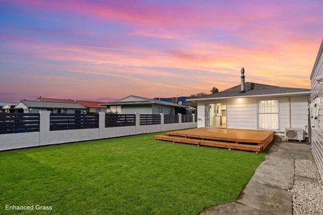 Photo of property in 45 Hartford Crescent, Totara Park, Upper Hutt, 5018