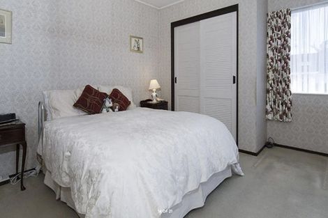 Photo of property in 147 Prince Regent Drive, Farm Cove, Auckland, 2012