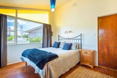 Photo of property in 1/239 Lake Road, Northcote, Auckland, 0627