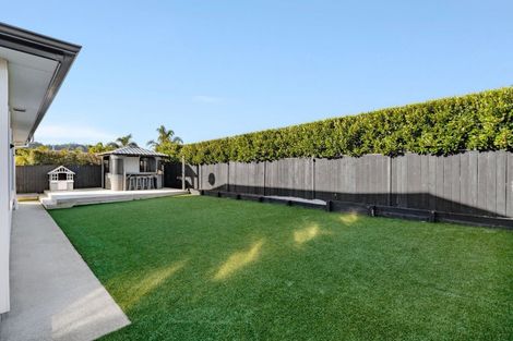 Photo of property in 7 Walter Ruddock Avenue, Kumeu, 0810