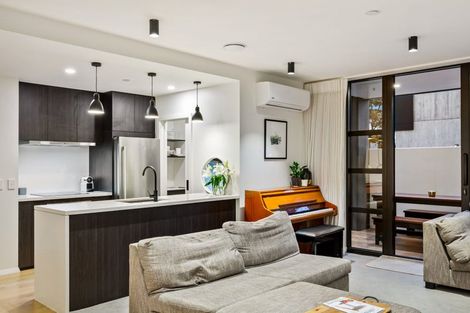 Photo of property in 412/8 Kingsland Terrace, Kingsland, Auckland, 1021