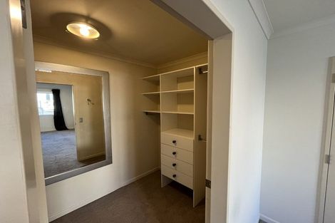 Photo of property in 10/15 Roxburgh Street, Mount Victoria, Wellington, 6011