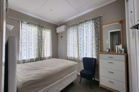 Photo of property in 63 Stokes Valley Road, Stokes Valley, Lower Hutt, 5019