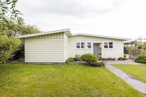 Photo of property in 6 Dalrymple Place, Marton, 4710