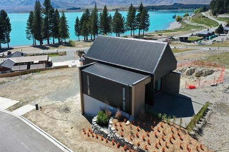 Photo of property in 16 Station Bay Rise, Lake Tekapo, 7999