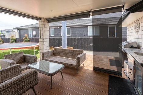 Photo of property in 16 Kapua Crescent, Rototuna North, Hamilton, 3210