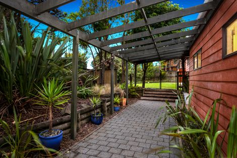 Photo of property in 174 Shaw Road, Oratia, Auckland, 0604