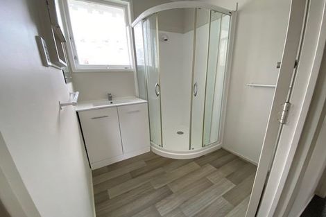 Photo of property in 30 Leaver Place, Weymouth, Auckland, 2103