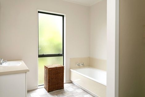 Photo of property in 2/6 Kowhai Road, Rainbow Point, Taupo, 3330