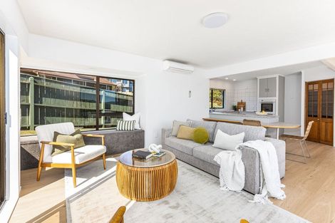 Photo of property in 19 Kinloch Place, Papakowhai, Porirua, 5024