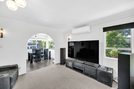Photo of property in 14 Williamson Road, Clive, 4102