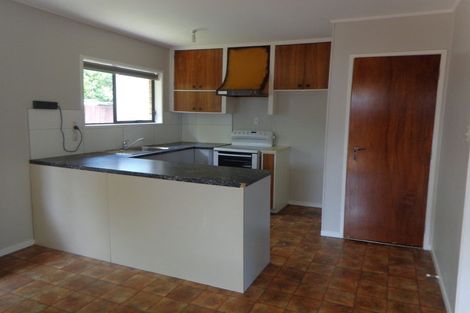 Photo of property in 2/14 Ti Nana Crescent, Henderson, Auckland, 0610