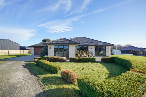 Photo of property in 28 Majestic Chance, Seaward Bush, Invercargill, 9812
