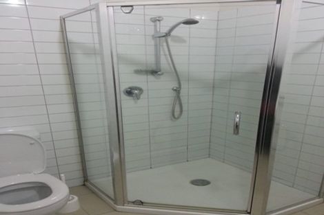 Photo of property in Bella Vista, 2d/84 Gunner Drive, Te Atatu Peninsula, Auckland, 0610