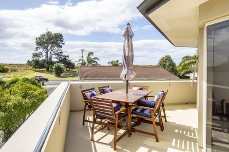 Photo of property in 320a Papamoa Beach Road, Papamoa Beach, Papamoa, 3118