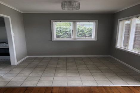 Photo of property in 82 Rosier Road, Glen Eden, Auckland, 0602