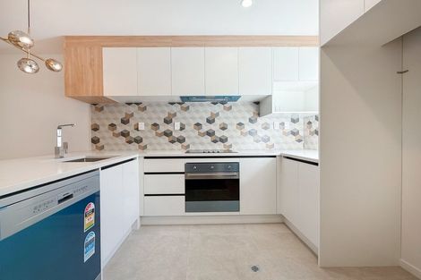 Photo of property in 2/7 Peverill Crescent, Papatoetoe, Auckland, 2025