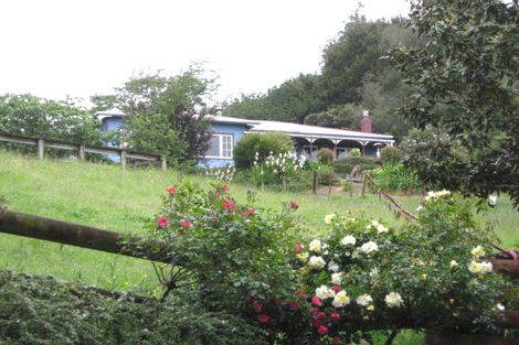 Photo of property in 102 Harry Dreadon Road, Opaheke, Papakura, 2584