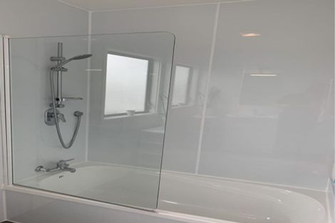 Photo of property in 10 Peterhouse Place, West Harbour, Auckland, 0618