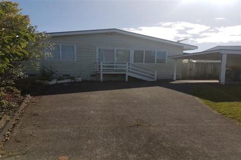 Photo of property in 2/1 Imperial Place, Henderson, Auckland, 0612