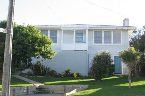 Photo of property in 8 Hiwi Crescent, Titahi Bay, Porirua, 5022