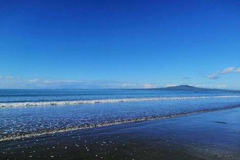 Photo of property in 2/33 Wolsley Avenue, Milford, Auckland, 0620