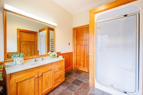 Photo of property in 21 Manapouri Crescent, Hokowhitu, Palmerston North, 4410