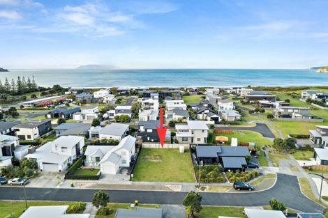 Photo of property in 13 Te Mana Street, Omaha, 0986