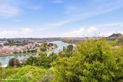 Photo of property in 10 Hipango Terrace, Durie Hill, Whanganui, 4500