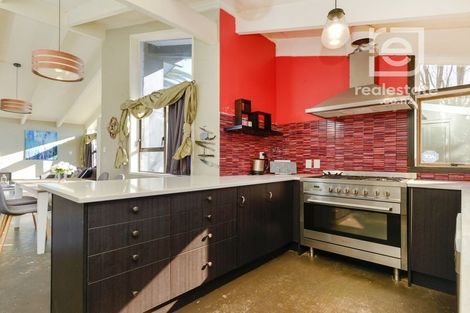 Photo of property in 18 Walter Strevens Drive, Conifer Grove, Takanini, 2112