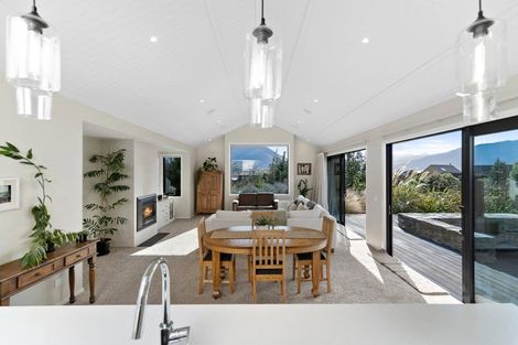 Photo of property in 5 Ellesmere Avenue, Jacks Point, Queenstown, 9371