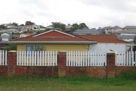 Photo of property in 79 Brunner Road, Glen Eden, Auckland, 0602