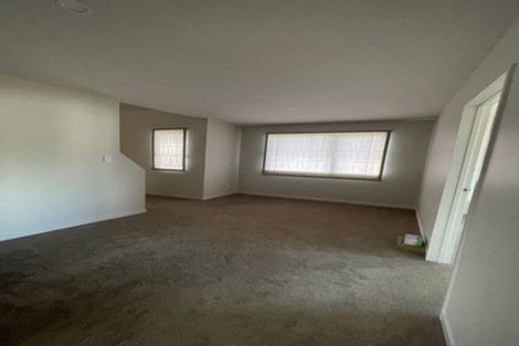 Photo of property in 24 Baumea Rise, Massey, Auckland, 0614