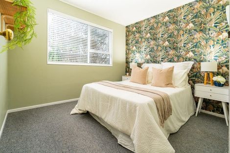 Photo of property in 104 Tauhinu Road, Miramar, Wellington, 6022