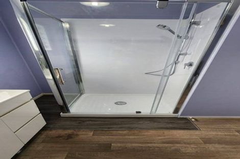 Photo of property in 17 Vina Place, Massey, Auckland, 0614