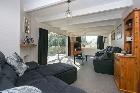 Photo of property in 5a Marina Grove, Frankleigh Park, New Plymouth, 4310
