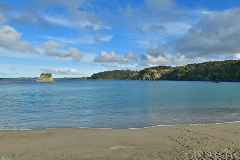 Photo of property in 8 Hillside Crescent, Leigh, 0985