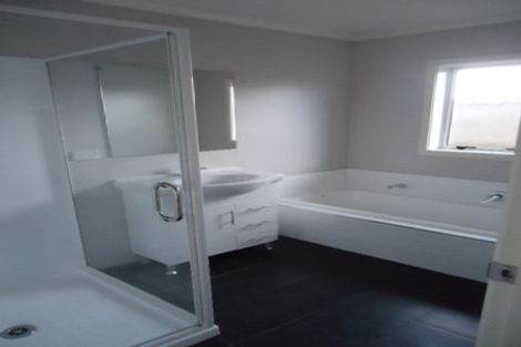 Photo of property in 22 Queens Park Crescent, Frankton, Hamilton, 3204